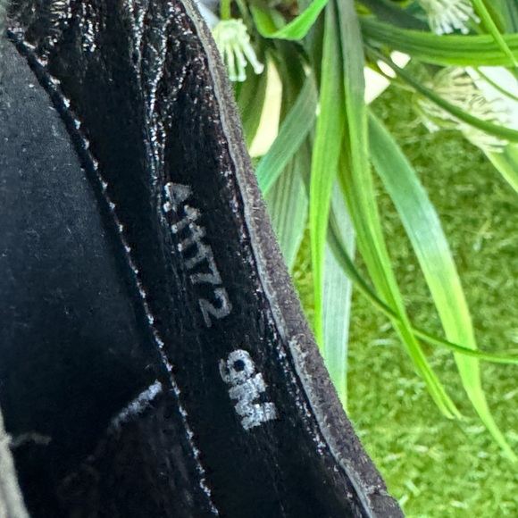 AQUATALIA  Dona Black Suede Ankle Boot size 9 - Picture 9 of 9